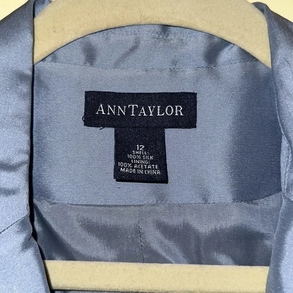 Ann Taylor silk size 12 blazer jacket - Picture 2 of 4